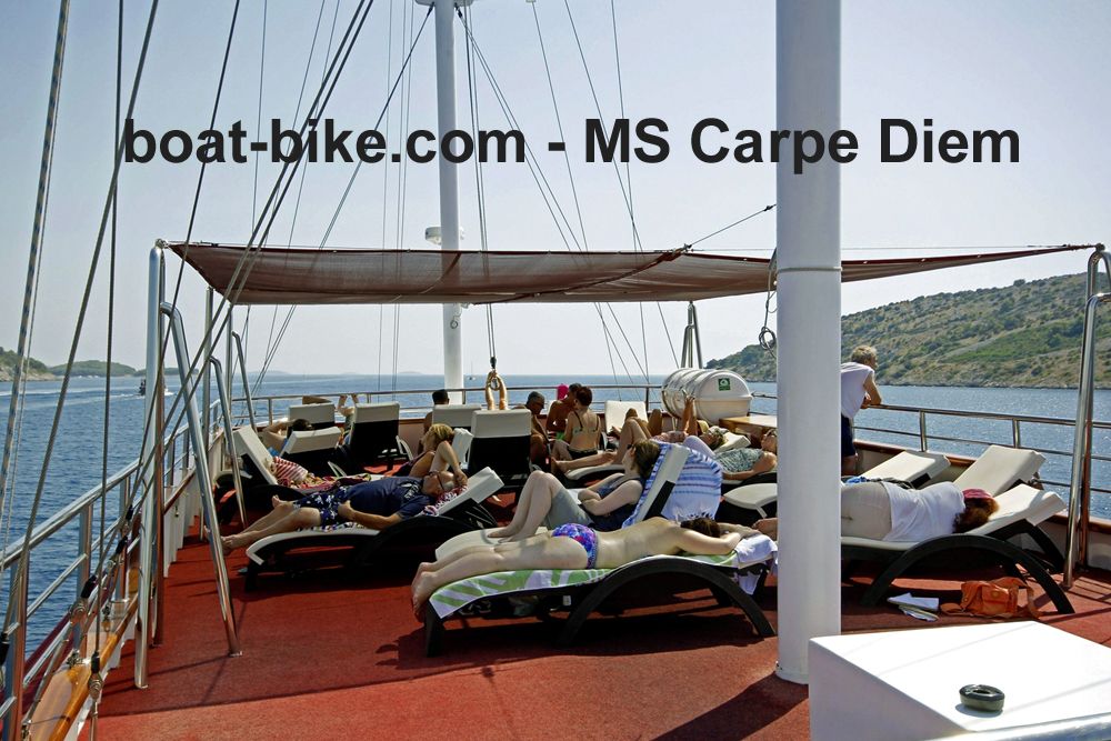 MS Carpe Diem - sunroof