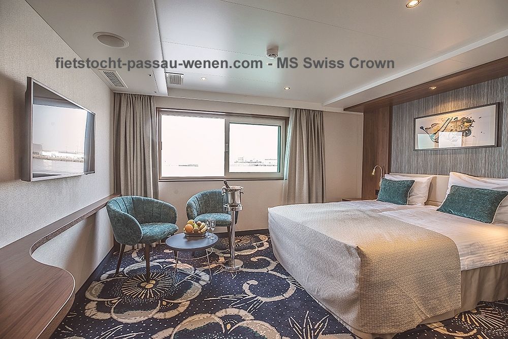 MS Swiss Crown - mini suite middendek